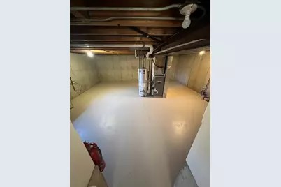 527 N Lyle Avenue, Elgin, IL 60123 - Photo 17