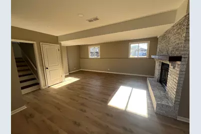 527 N Lyle Avenue, Elgin, IL 60123 - Photo 7