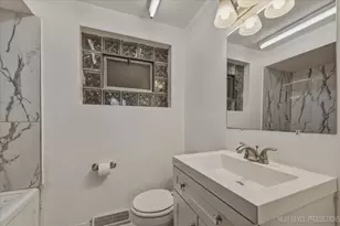 7935 S Blackstone Ave, Chicago, IL 60619 - Photo 3