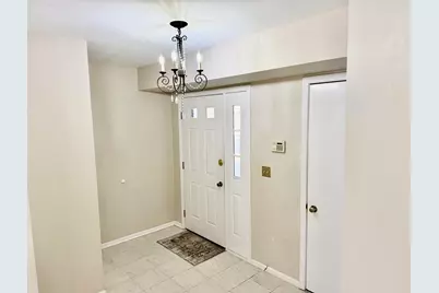 909 Suffolk Court #0, Libertyville, IL 60048 - Photo 9