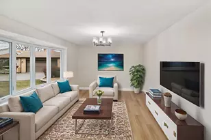 4951 Crest Ct, Country Club Hills, IL 60478 - Photo 3