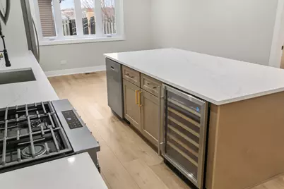 4951 Crest Court, Country Club Hills, IL 60478 - Photo 9