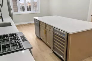 4951 Crest Ct, Country Club Hills, IL 60478 - Photo 9