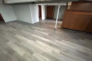 717 E 154th St, South Holland, IL 60473 - Photo 11