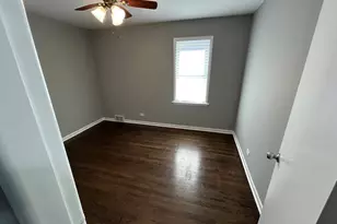 717 E 154th St, South Holland, IL 60473 - Photo 9