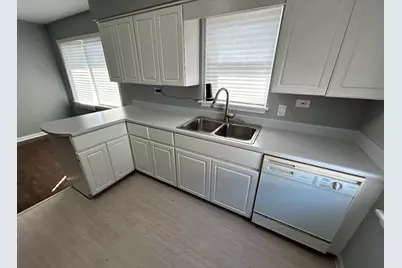 717 E 154th Street, South Holland, IL 60473 - Photo 5