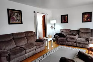 11410 S Neenah Ave, Worth, IL 60482 - Photo 3