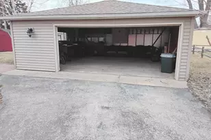 11410 S Neenah Ave, Worth, IL 60482 - Photo 15