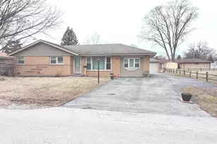11410 S Neenah Ave, Worth, IL 60482 - Photo 1