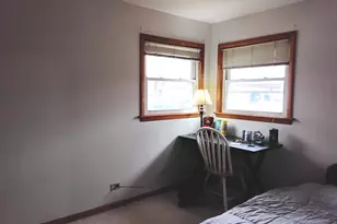 11410 S Neenah Ave, Worth, IL 60482 - Photo 9