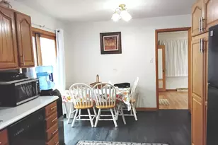 11410 S Neenah Ave, Worth, IL 60482 - Photo 5