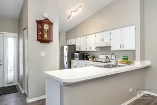 1896 Appaloosa Dr, Naperville, IL 60565 - Photo 7