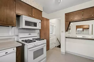 535 N McAree Rd, Waukegan, IL 60085 - Photo 9