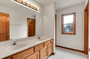 311 Millcreek Ln, Naperville, IL 60540 - Photo 25