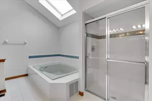 311 Millcreek Ln, Naperville, IL 60540 - Photo 19