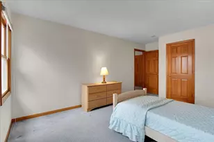 311 Millcreek Ln, Naperville, IL 60540 - Photo 29