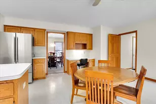 311 Millcreek Ln, Naperville, IL 60540 - Photo 15