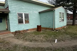 1027 21st St, Granite City, IL 62040 - Photo 3