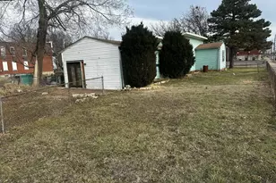 1027 21st St, Granite City, IL 62040 - Photo 7