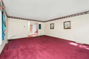 943 E 164th Ct, South Holland, IL 60473 - Photo 7