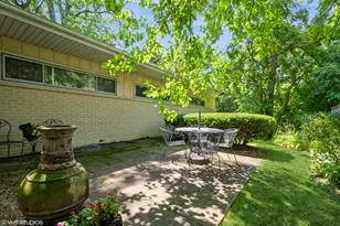 595 Ravinia Rd, Highland Park, IL 60035 - Photo 23