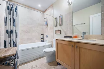 207 E 31st Street #2G, Chicago, IL 60616 - Photo 9