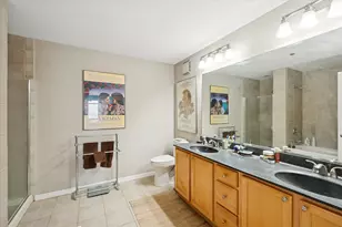 435 W Erie St, Chicago, IL 60654 - Photo 11