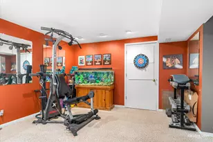 10 Farmington Ct, Lake in the Hills, IL 60156 - Photo 19