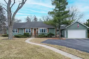 1219 Golf Ln, Wheaton, IL 60189 - Photo 3