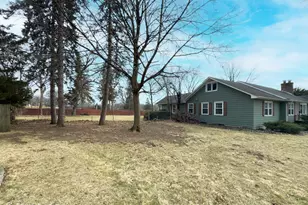 1219 Golf Ln, Wheaton, IL 60189 - Photo 5