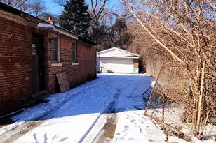 4118 W Midlothian Ave, Robbins, IL 60472 - Photo 3