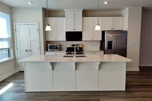 319 Elm Ct., Mount Prospect, IL 60056 - Photo 9