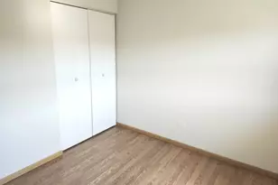 8843 Robin Dr, Des Plaines, IL 60016 - Photo 9