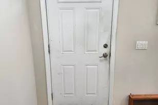 8843 Robin Dr, Des Plaines, IL 60016 - Photo 3