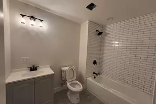 2828 W Fulton St, Chicago, IL 60612 - Photo 9