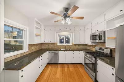 704 E 9th Street, Lockport, IL 60441 - Photo 13