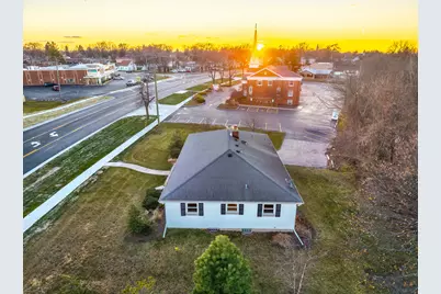 704 E 9th Street, Lockport, IL 60441 - Photo 5