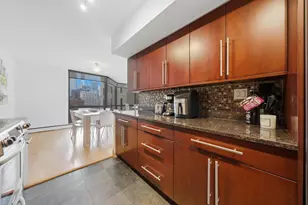 1310 N Ritchie Ct, Chicago, IL 60610 - Photo 7