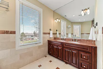 11556 W Elmwood Place, Deerfield, IL 60015 - Photo 23