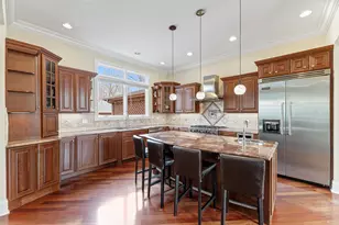 11556 W Elmwood Pl, Deerfield, IL 60015 - Photo 7