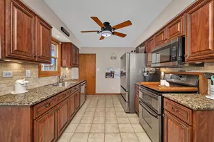 2905 Reardon Dr, Joliet, IL 60435 - Photo 7