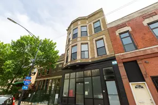 2445 W Harrison St, Chicago, IL 60612 - Photo 1