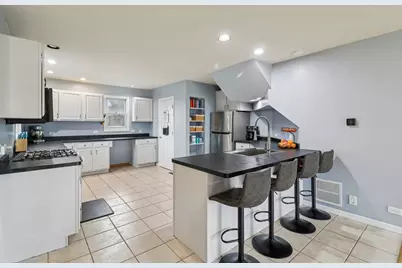 912 River Terrace Drive, Johnsburg, IL 60051 - Photo 9