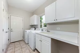 1407 Grommon Rd, Naperville, IL 60564 - Photo 29