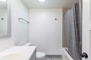 159 Chatham Ct, Bloomingdale, IL 60108 - Photo 17