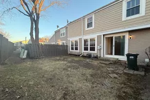 2080 Sutherland Pl, Hoffman Estates, IL 60169 - Photo 21