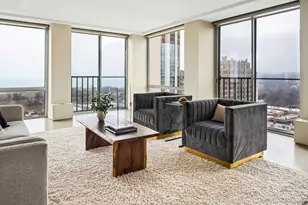 345 W Fullerton Pkwy, Chicago, IL 60614 - Photo 3