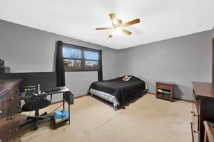 10732 S Meadow Ln, Palos Hills, IL 60465 - Photo 15