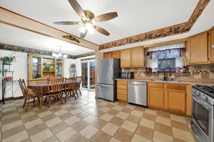 10732 S Meadow Ln, Palos Hills, IL 60465 - Photo 5