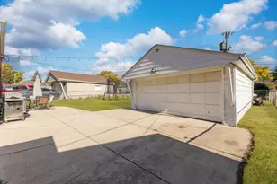 4856 Wick Dr, Oak Lawn, IL 60453 - Photo 29